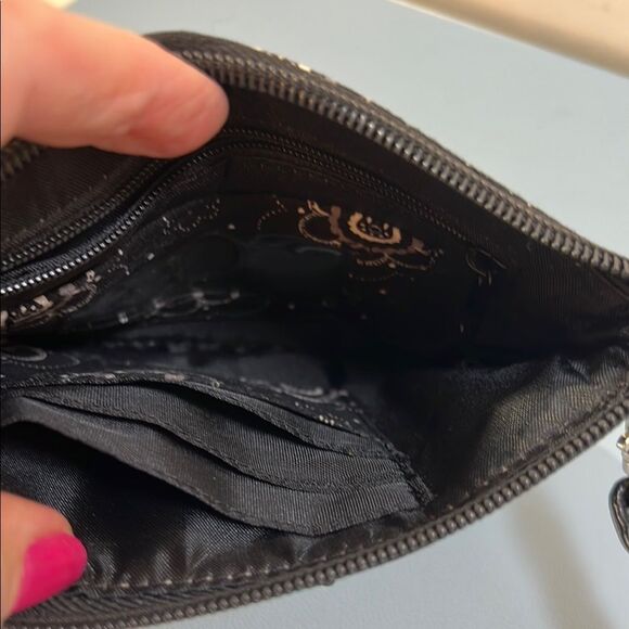 Thirty-one Grab and Go Black and White Floral Wristlet - Picture 3 of 4